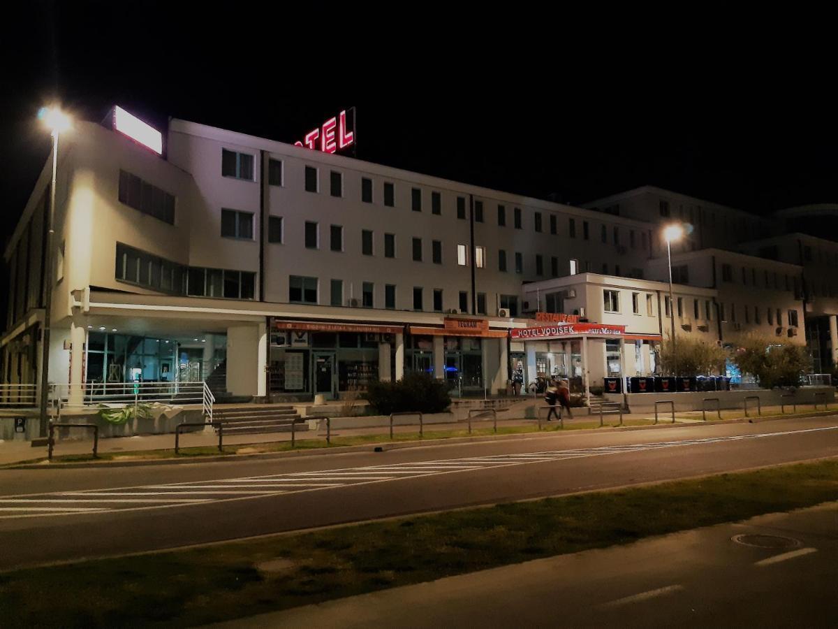 Rooms Vodisek - Depandansa Hotela Capris Capodistria Boutique Екстериор снимка