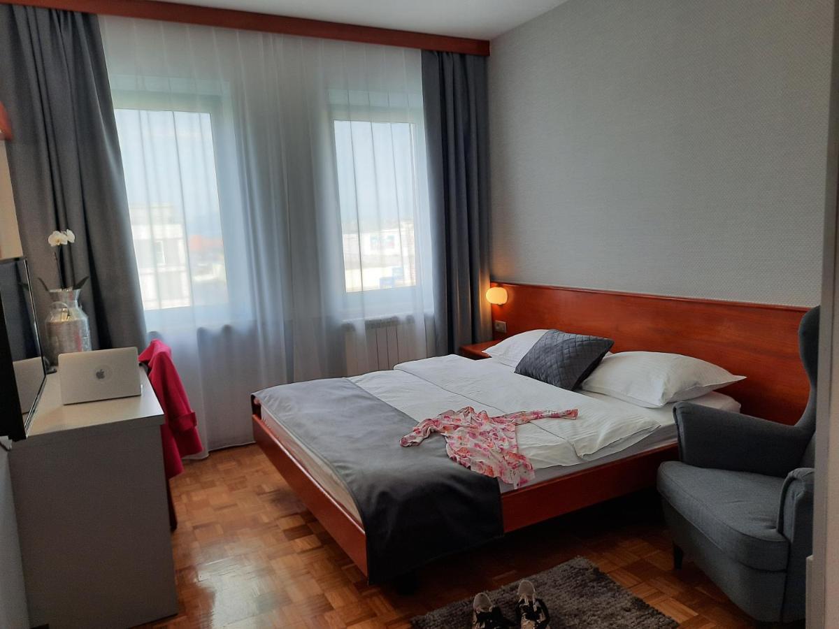 Rooms Vodisek - Depandansa Hotela Capris Capodistria Boutique Екстериор снимка